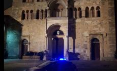 Evadono dai domiciliari in una comunità e rapinano due ragazzi in via Cenni: arrestati