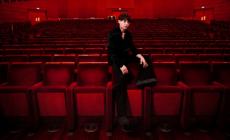 Rkomi in concerto al Teatro Regio: «Più vicino al mio pubblico»