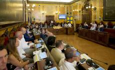 Effetto Parma, le indagini spaccano la maggioranza