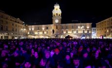 In piazza senza petardi e bottiglie di vetro. La guida al Capodanno