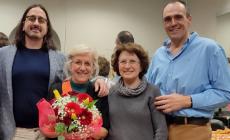 La parrucchiera Liliana in pensione dopo 57 anni: per lei una festa a sorpresa