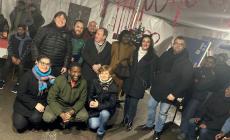 La lingua universale delle note porta gioia al centro d'accoglienza