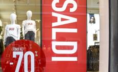 Saldi, interessato 1 consumatore su 2 ma spesa resta un'incognita