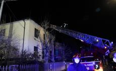 Incendio di una canna fumaria in via Siri