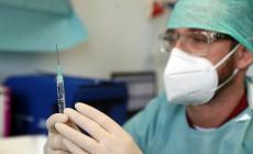 Vaccini a Pavia, arrivate un migliaio di siringhe sbagliate