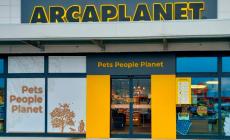 Felino, momenti di terrore all'Arcaplanet: entra un rapinatore con il coltello