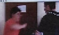 Lite a scuola tra due ragazzi, la bidella finisce in ospedale