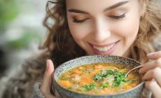 Mangiare di meno per vivere pi&ugrave; a lungo