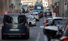 Auto in centro: sì o no? Comune vs. comitato