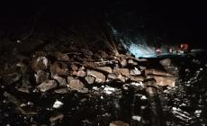 La frana si abbatte sulla strada: chiusa la provinciale Bedonia-Passo del Bocco