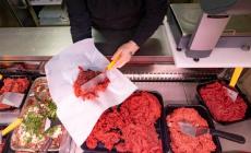 Fiesa-Confesercenti: "Lo stop alla carne equina metterebbe a rischio filiera e ricette tradizionali". A partire dal caval pisst 