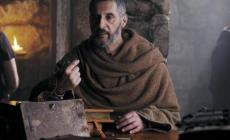 Ascolti tv: debutto vincente per la miniserie Il nome della Rosa con John Turturro e Rupert Everett