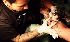 Ritirati 9 pigmenti per tatuaggi, sono cancerogeni 