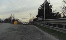 Svincoli colabrodo in tangenziale: viaggio tra buche, crepe e &laquo;crateri&raquo;