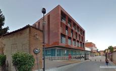 Accoltella la moglie in casa davanti ai figli: arrestato