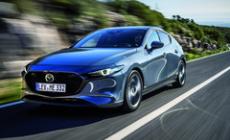 Mazda 3, design e magie: l'auto che cambia con la luce