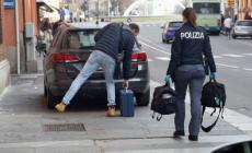 Dramma, l'amico rientra in casa e lo trova senza vita