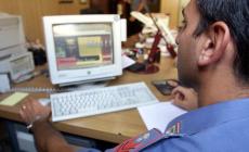 Scaricavano materiale pedopornografico dal pc del Comune: tre dipendenti nei guai