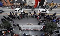 Manifestazione degli studenti davanti alla prefettura: "Vogliamo sicurezza"