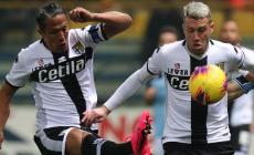 Anche Alves ko, e ora chi gioca in difesa?