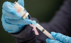 Vaccini da buttare: i Nas sequestrano il frigorifero in ospedale a Forli