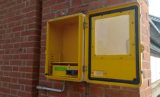 Salso, rubato il defibrillatore davanti alla chiesa