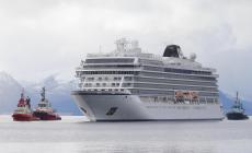 La nave da crociera in avaria è rientrata in porto. A bordo anche un italiano 