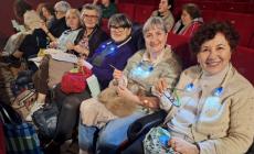 Gomitoli, uncinetti e ferri: si lavora al Cinema Grand'Italia