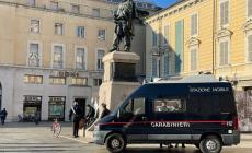 Avevano rapinato un ragazzo minacciandolo con una bottiglia rotta: denunciati in due, manca il terzo complice