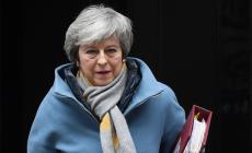 Caos Brexit: dal Parlamento un'altra sberla alla May