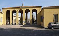 Malore fatale al cimitero di Fiorenzuola, muore a 88 anni