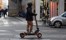 Monopattini, assicurazione e targa obbligatori a partire dal 16 maggio. Il comandante Maccari: &laquo;Controlli mirati&raquo;