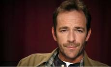E' morto l'attore Luke Perry, Dylan nel telefilm cult Beverly Hills 90210: aveva 52 anni 