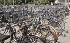 Due anni e un mese al ladro seriale di bici in stazione