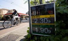 Carburanti, i prezzi non si fermano: il gasolio ha toccato quota 2,3 euro