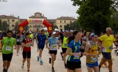 La carica dei 1.300 per una domenica di festa e di corsa al parco Ducale