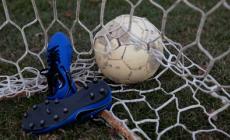 Insulti razzisti e spintoni in campo: altri due episodi