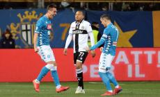 Il Napoli strapazza il Parma e vince 4-0 al Tardini