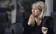 Sasso contro l'auto di Wanda Nara. A bordo c'erano anche 3 figli