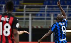 Milan battuto: l'Inter vola alle semifinale con un gol nel recupero (2-1)