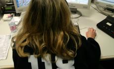 Getta a terra la figlia neonata e tenta il suicidio: la piccola &egrave; morta, arrestata una 41enne 