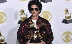 Bruno Mars domina i Grammy. Jay-Z e "Despacito" a bocca asciutta