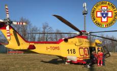 Cade con il parapendio alle pendici del Ventasso: 53enne parmense recuperato con l'elicottero 