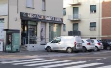 Il rapinatore con la pistola dopo il colpo chiede scusa