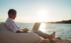 Smart working alle Maldive: è boom di manager, anche italiani