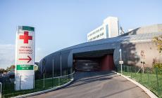 Schianto a Traversetolo, grave un 40enne sbalzato dalla bici elettrica