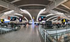 Come a Gatwick: avvistato un drone, bloccate per un'ora  le partenze da Heathrow 