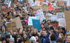 Dai giovani in piazza una speranza per il futuro
