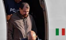 Cesare Battisti a Oristano. Il ministro: "Sei mesi in isolamento". Dove sono gli altri latitanti - Video