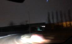 Lampioni (ri)spenti sulla tangenziale e strisce pedonali al buio